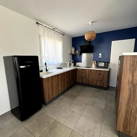 Belle Maison Avec Jardin Clos